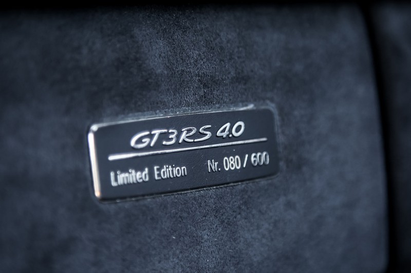 porsche 911 gt3 rs 4.0 ban dac biet duoc ban dau gia. hinh 5