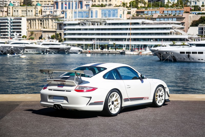 porsche 911 gt3 rs 4.0 ban dac biet duoc ban dau gia. hinh 2