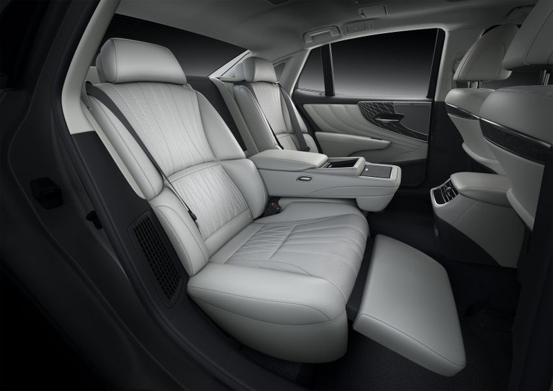 lexus ls ban nang cap 2021 se trang bi hang loat cong nghe tu dong hinh 10