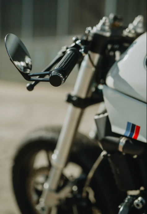 ngam chiec k100rs phong cach retro cua motocrew hinh 1