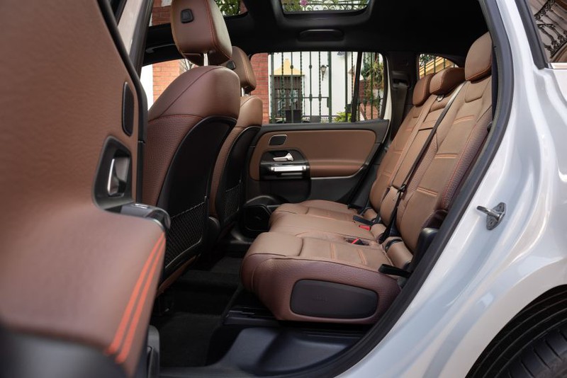 mercedes-benz glb 200 progressive chinh thuc ra mat tai thai lan hinh 9
