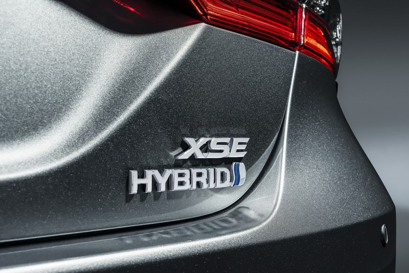 toyota camry 2021 co them phien ban xse hybird hinh 8