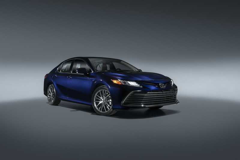 toyota camry 2021 co them phien ban xse hybird hinh 1