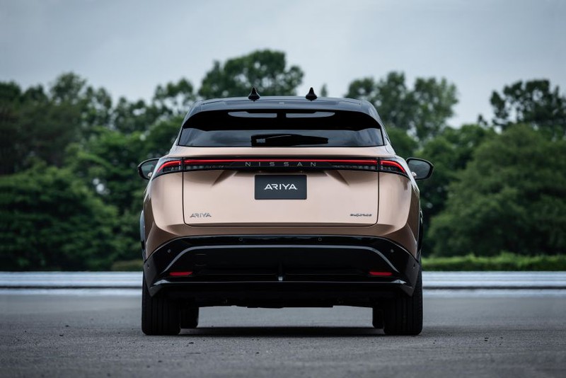nissan ariya - doi thu suv dien moi cua tesla model y  hinh 7
