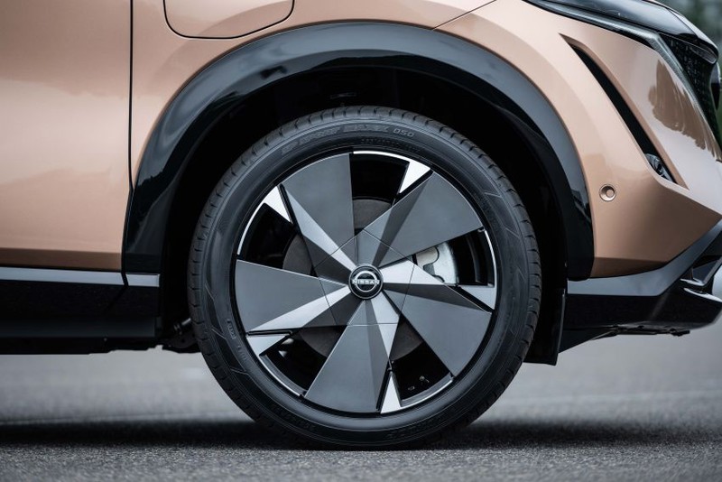 nissan ariya - doi thu suv dien moi cua tesla model y  hinh 8