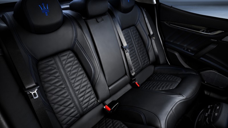 dien kien maserati ghibli hybrid vua duoc ra mat hinh 13