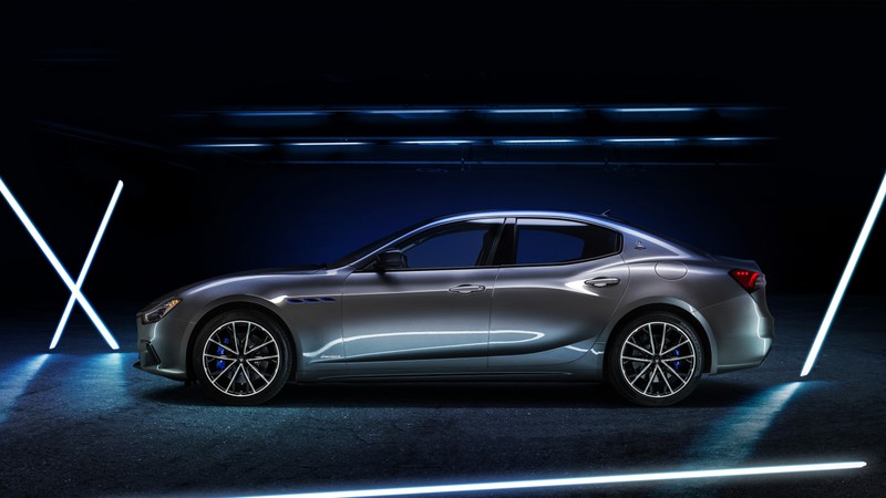 dien kien maserati ghibli hybrid vua duoc ra mat hinh 2