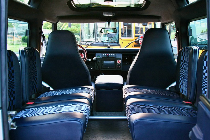 ngam land rover defender qua ban tay cua legacy overland hinh 7