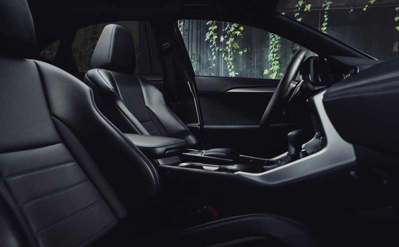 chi co 1.000 xe lexus nx hybrid f sport black line 2021 duoc san xuat hinh 3