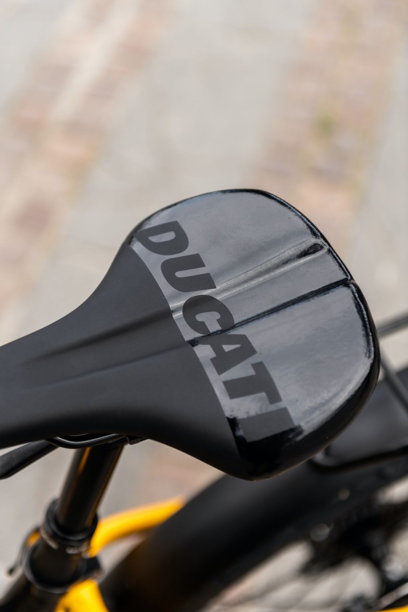 kham pha xe dap dien cua ducati co gia len toi tram trieu dong hinh 8