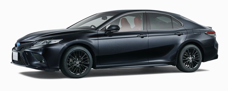 toyota danh dau cot moc 40 nam camry voi ban black edition hinh 2