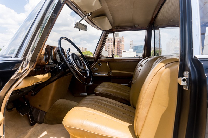 rao ban limousine cua cuu ngoai truong trung quoc hinh 10