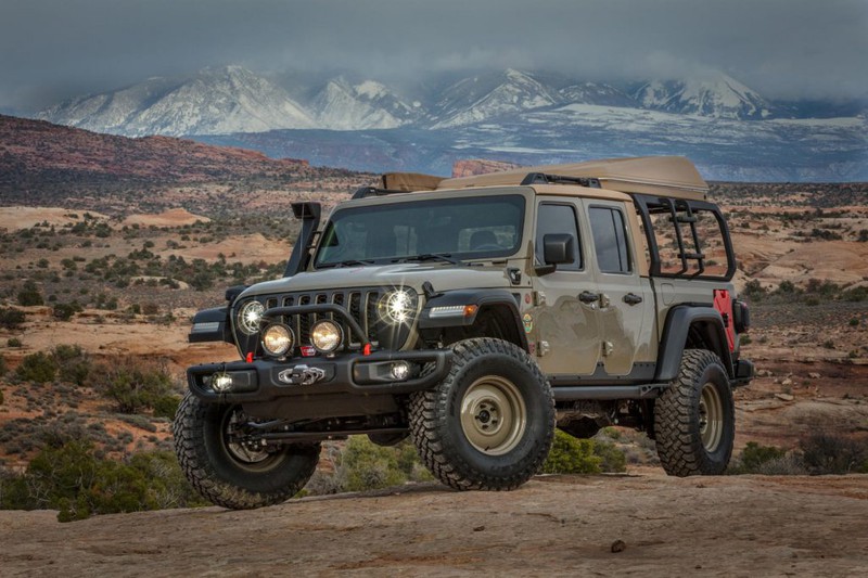 jeep gladiator farout - xe danh cho nguoi thich di du lich dai ngay hinh 2