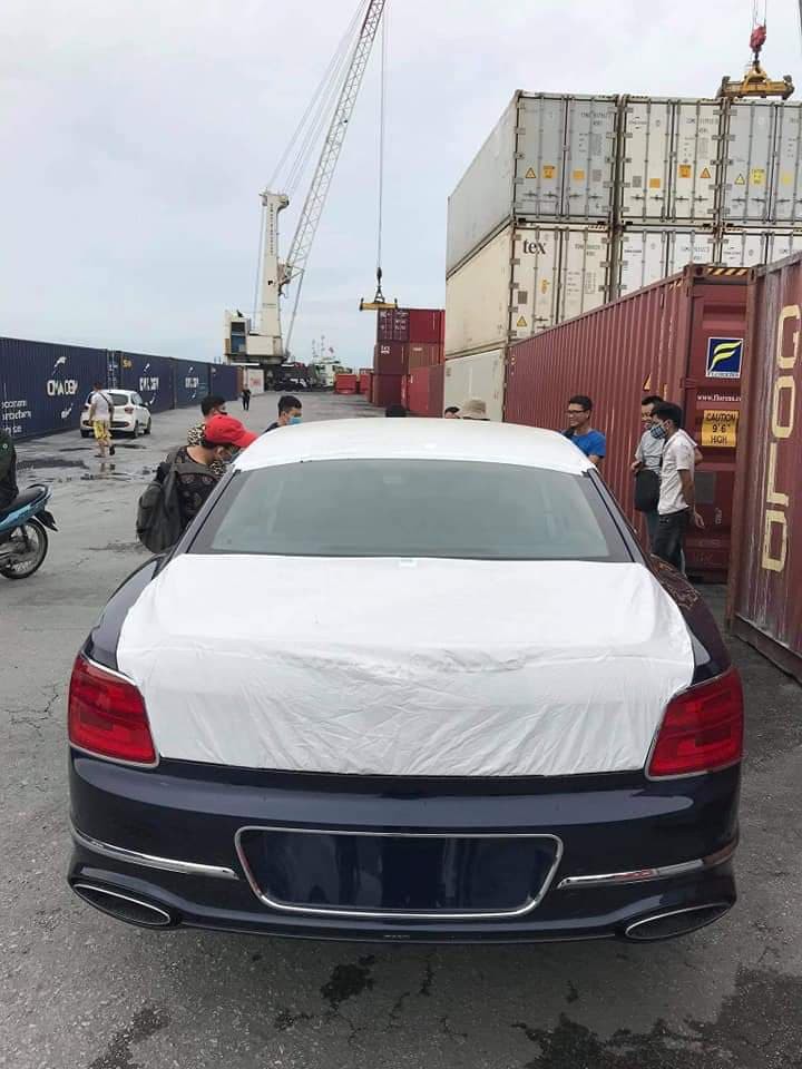 bentley flying spur the he moi dat chan den viet nam, gia tren 30 ty dong hinh 4