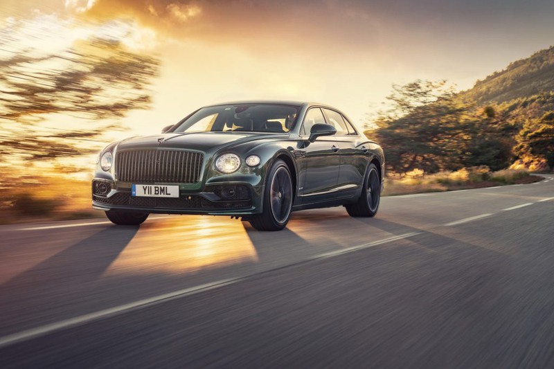 bentley xuat xuong chiec flying spur thu 40.000 hinh 5