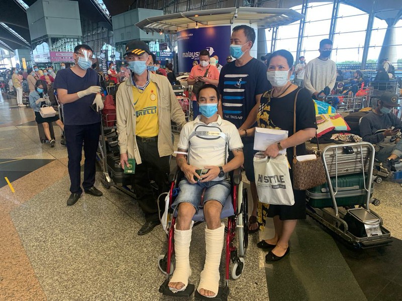 covid-19: dua cong dan viet nam tai malaysia ve nuoc hinh 1