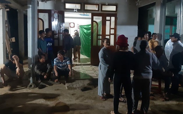 hai hoc sinh lai tu nan vi duoi nuoc  hinh 1