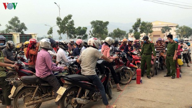 ha noi: khong ban xang dau cho nguoi mua bang can de tich tru hinh 1