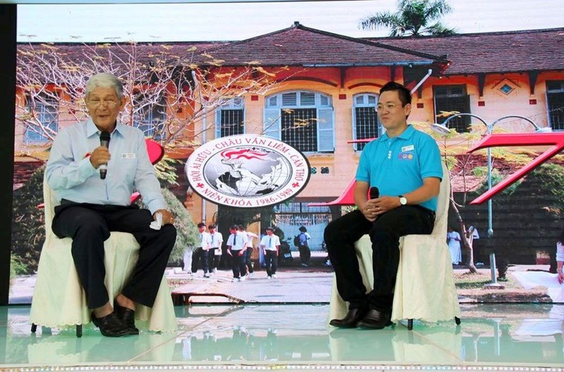gia dinh thay le van quoi day con nen nguoi tu chu nghia, dieu nhan hinh 1