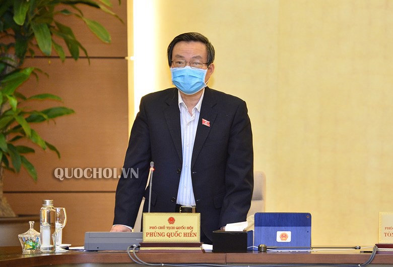 quoc hoi lan dau hop truc tuyen, khong chat van tren hoi truong hinh 2
