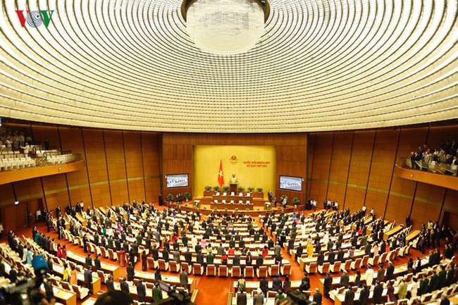 tam tu cu tri gui quoc hoi: bat binh khi can bo truc loi tu covid-19 hinh 1