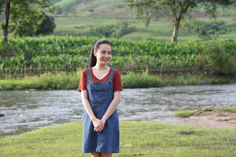 angela phuong trinh hanh phuc nam tay "nguoi tinh"  vo canh  hinh 2