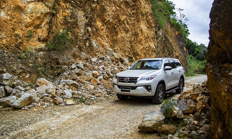 toyota bung no khuyen mai cuoi nam hinh 3