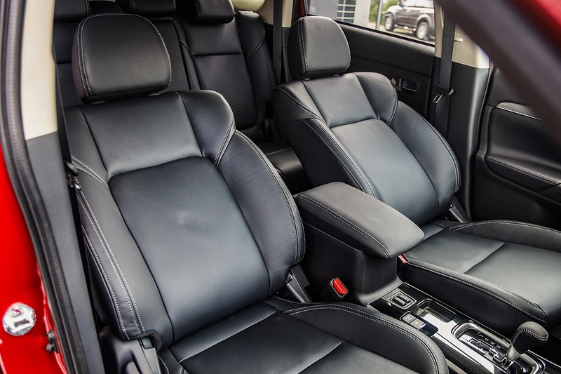 kham pha mitsubishi outlander 2020 gia tu hon 800 trieu dong hinh 6