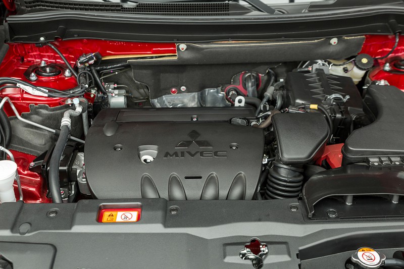 kham pha mitsubishi outlander 2020 gia tu hon 800 trieu dong hinh 8