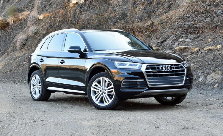 hon 600 xe audi q5 phai trieu hoi vi co the roi op chan bun hinh 1