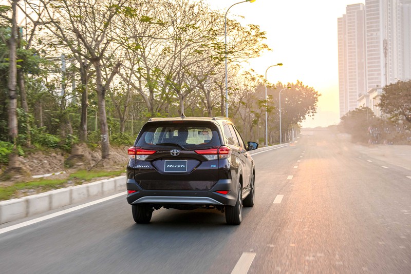 toyota rush mau xe  suv cho cac gia dinh tre hinh 4