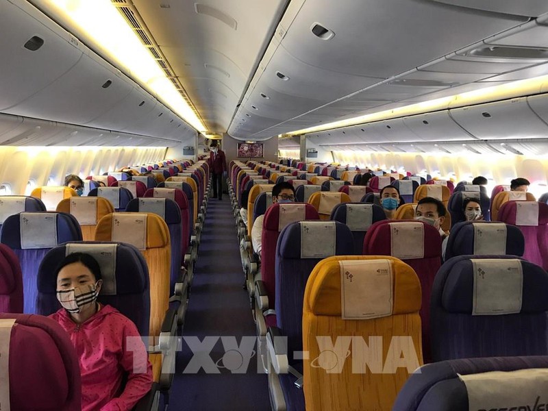 dua cong dan viet nam bi "ket" o thai lan va singapore ve nuoc hinh 1
