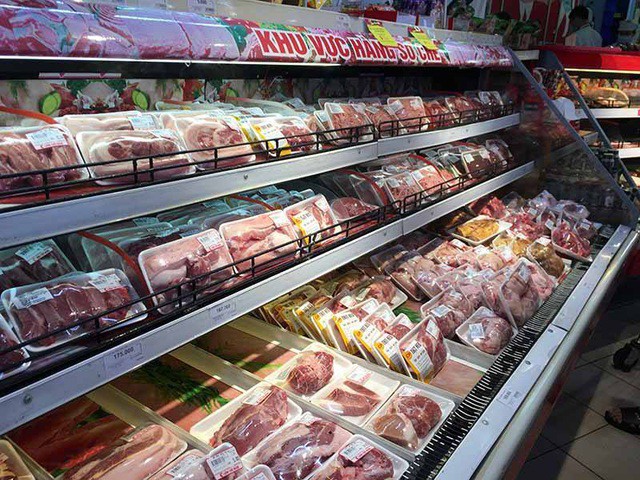gan 300.000 dong/kg thit lon, lam sao co the chan da tang gia? hinh 1