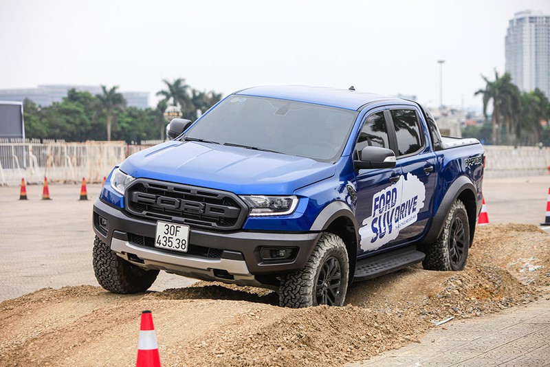 trieu hoi gan 12.000 xe ford ranger, raptor va everest tai viet nam hinh 1