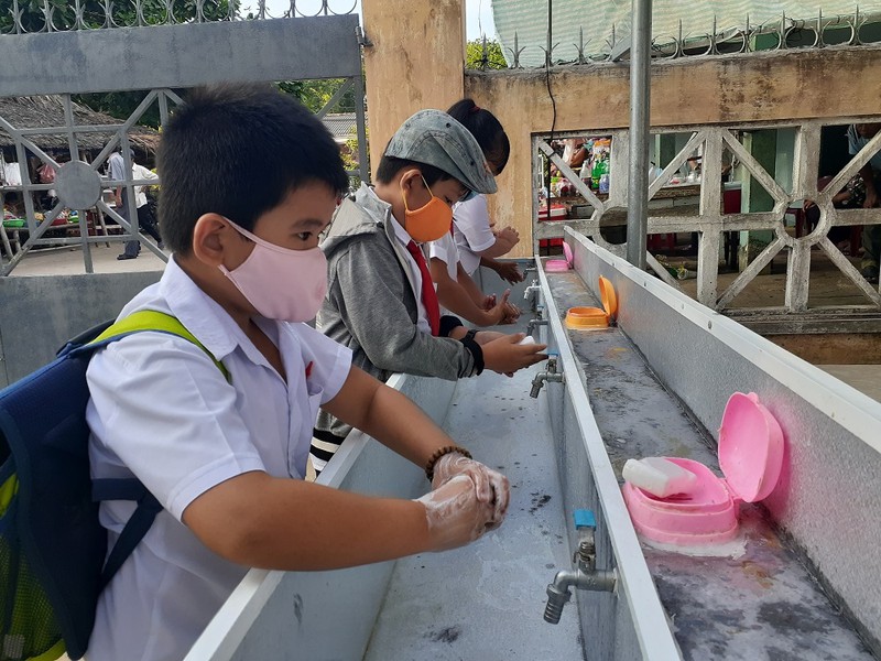 sua hoc duong tiep tuc den voi 55.000 tre em tinh tra vinh hinh 6