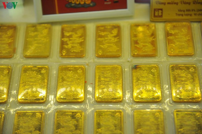 gia vang dau tuan giam manh, roi xa moc 49 trieu dong/luong hinh 1