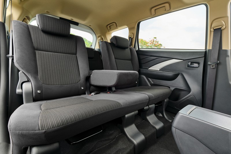 mitsubishi xpander them phien ban so san moi, gia tu 555 trieu dong hinh 4