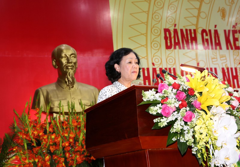 thuc hien cong tac dan van phai lay dan lam goc hinh 3