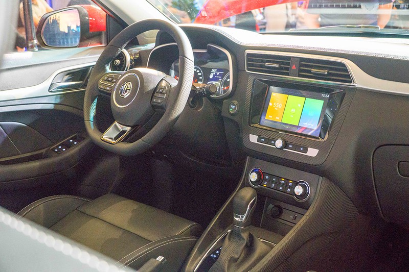 mg tro lai viet nam voi hai mau suv gia tu 518 trieu dong hinh 5