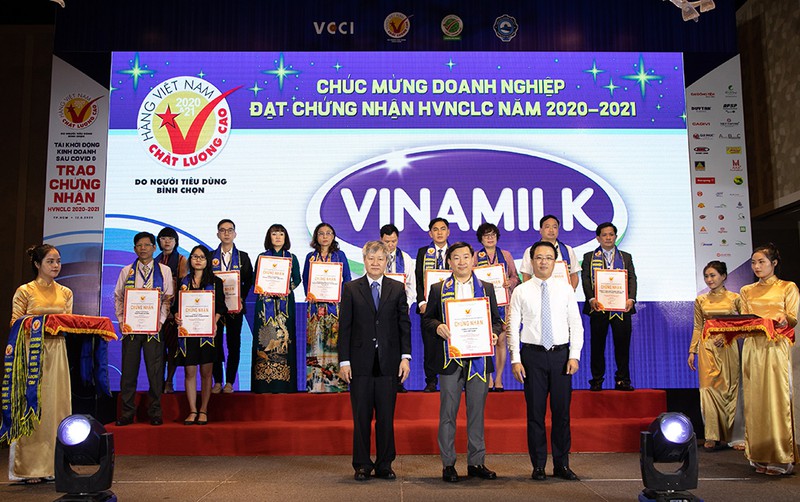 vinamilk tiep tuc vao top 50 cong ty kinh doanh hieu qua nhat viet nam hinh 4