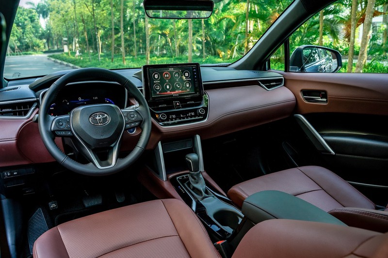 toyota corolla cross chot gia tu 720 trieu dong hinh 4