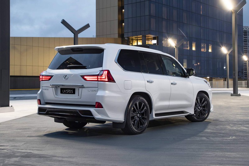 kham pha nhung tinh nang moi tren lexus lx 570 2021 hinh 2