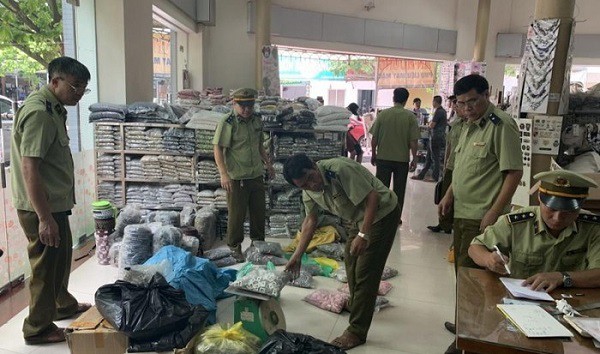 ha giang tieu huy gan 400 san pham hang nhai hinh 1