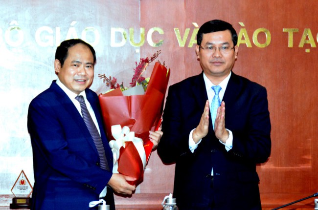 bo ngoai giao va noi vu bo nhiem nhan su moi hinh 2