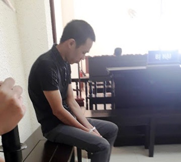 ke gia danh phong vien tong tien csgt linh them 42 thang tu hinh 1