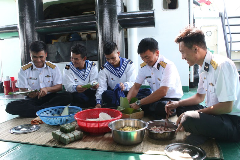 vung 5 hai quan:truc tet tren bien, khong de bi dong, bat ngo hinh 2