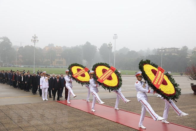 lanh dao dang, nha nuoc vao lang vieng chu tich ho chi minh hinh 2