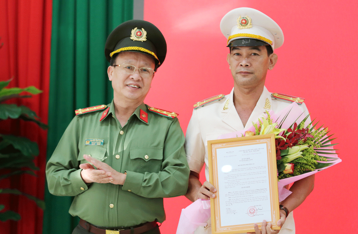 long an, hoa binh bo nhiem nhan su moi hinh 2