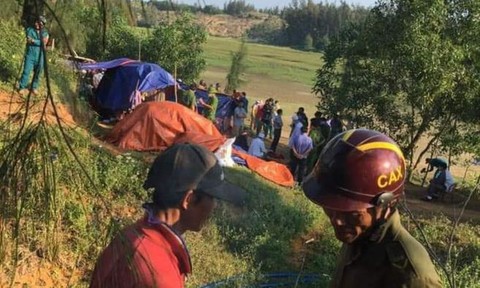 nong 24h: bat duoc doi tuong danh chet vo roi bo tron hinh 7