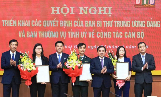 ban bi thu chuan y nhan su uy ban kiem tra tinh uy thai binh hinh 1